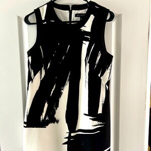 Banana Republic Black & White dramatic geometric design dress
